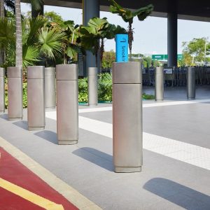 SP400 SM 64 Bollard
